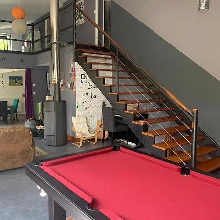 Loft-style House, Close To Downtown And Shops Holiday home